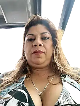 Laura-Hernandez online show from January 29, 2025, 3:58 pm