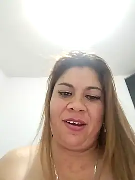 Laura-Hernandez online show from February 11, 2025, 5:40 pm