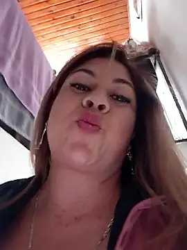 Laura-Hernandez online show from March 3, 2026, 3:41 pm