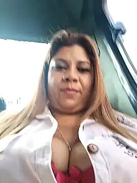 Laura-Hernandez online show from January 26, 2025, 7:52 pm