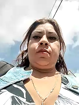 Laura-Hernandez online show from January 15, 2025, 7:34 pm