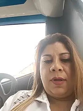 Laura-Hernandez online show from January 26, 2025, 4:41 pm