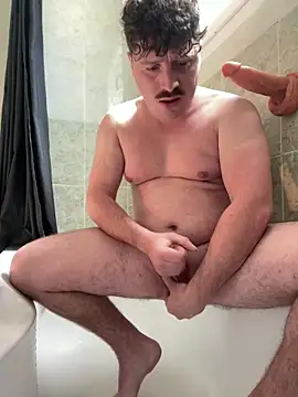 Snapshot of frenchboy9711 chatting on September 17, 2025, 12:40 pm frenchboy9711 online show from September 17, 2025, 12:40 pm