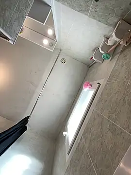 Snapshot of frenchboy9711 chatting on March 7, 2025, 4:00 pm frenchboy9711 online show from March 7, 2025, 4:00 pm