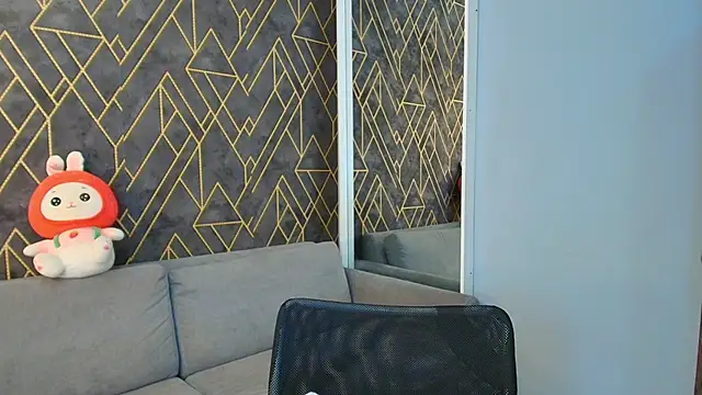 lauren jaureguifg online show from February 14, 2025, 7:17 am