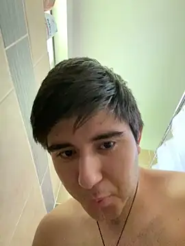 Yann 18 online show from October 17, 2025, 8:21 pm