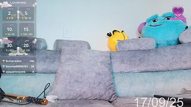 Snapshot of Kenia_Fox chatting on September 18, 2025, 5:10 am Kenia Fox online show from September 18, 2025, 5:10 am