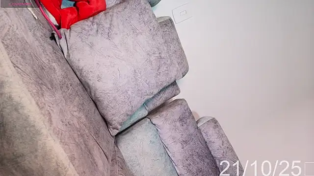 Snapshot of Kenia_Fox chatting on October 21, 2025, 6:35 am Kenia Fox online show from October 21, 2025, 6:35 am