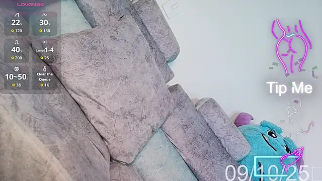 Snapshot of Kenia_Fox chatting on October 10, 2025, 6:36 am Kenia Fox online show from October 10, 2025, 6:36 am