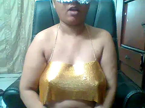 kamayanisingh24 online show from December 12, 2024, 5:48 pm