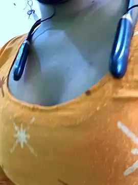 Snapshot of Ananya_34 chatting on October 13, 2025, 2:57 am Ananya 34 online show from October 13, 2025, 2:57 am