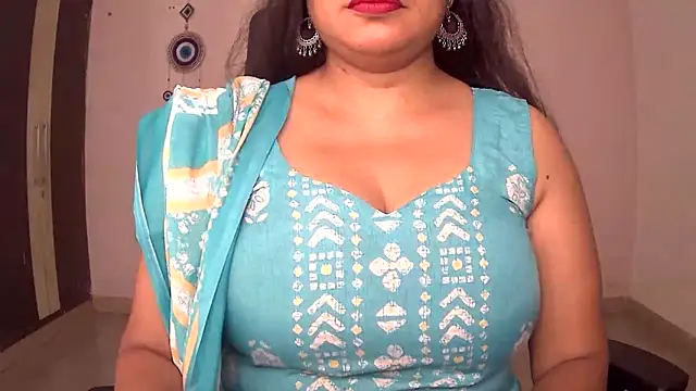 Snapshot of Swetaa_ chatting on September 17, 2025, 4:03 am Swetaa online show from September 17, 2025, 4:03 am