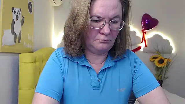 HolyMilfa online show from March 7, 2025, 4:55 pm