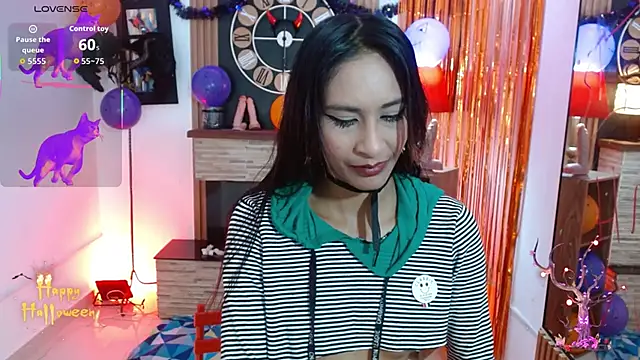 Snapshot of shantal_ray4 chatting on October 20, 2025, 11:44 am shantal ray4 online show from October 20, 2025, 11:44 am