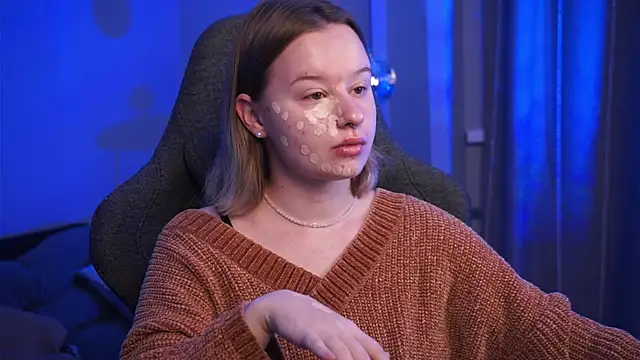 AdeleLoomis online show from October 19, 2025, 2:14 am