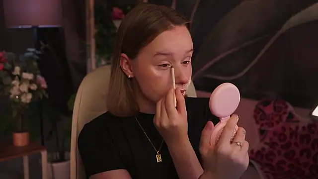 AdeleLoomis online show from October 5, 2025, 2:13 am