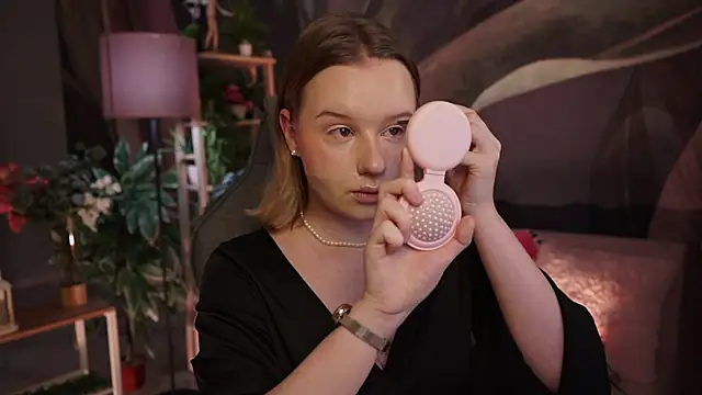 AdeleLoomis online show from October 26, 2025, 2:01 am