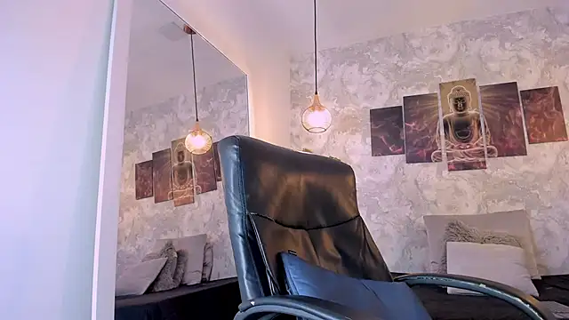 Snapshot of Regan__ chatting on September 29, 2025, 7:04 am Regan online show from September 29, 2025, 7:04 am