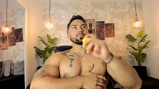 Snapshot of Regan__ chatting on September 30, 2025, 1:22 am Regan online show from September 30, 2025, 1:22 am