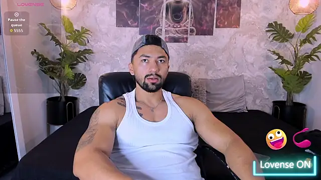 Snapshot of Regan__ chatting on September 24, 2025, 7:42 pm Regan online show from September 24, 2025, 7:42 pm