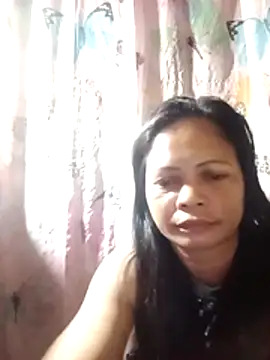 880HOT online show from June 17, 2026, 12:48 pm