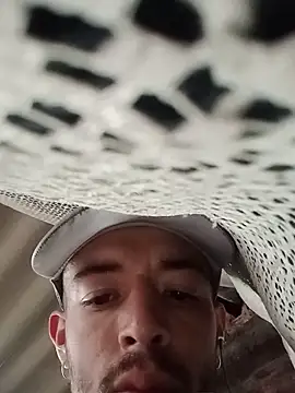 Aaronkiller online show from June 18, 2026, 10:37 pm