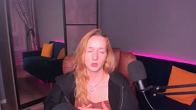 OddlyFamiliar online show from December 20, 2024, 2:26 pm