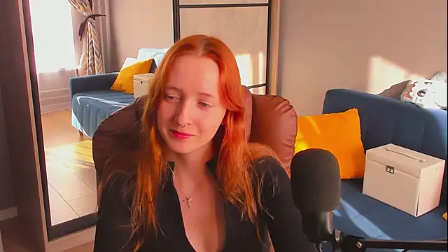 OddlyFamiliar online show from September 11, 2025, 1:33 pm