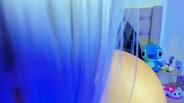 AngeleRoux online show from February 6, 2025, 4:42 am