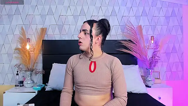 JustinePerry online show from March 25, 2026, 4:01 am