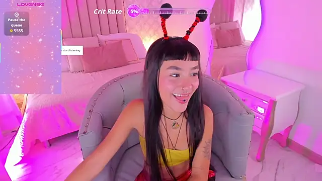 Candy5Girl online show from October 25, 2025, 7:47 pm