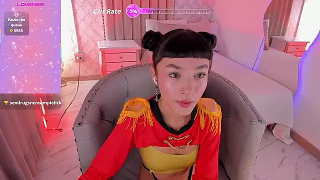 Candy5Girl online show from October 7, 2025, 7:48 pm