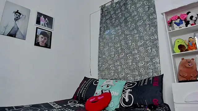 Snapshot of megan_100 chatting on October 25, 2025, 6:41 pm megan 100 online show from October 25, 2025, 6:41 pm