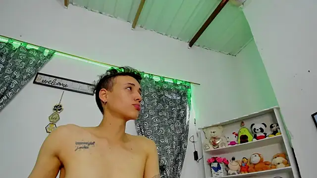 Snapshot of megan_100 chatting on September 22, 2025, 7:09 pm megan 100 online show from September 22, 2025, 7:09 pm