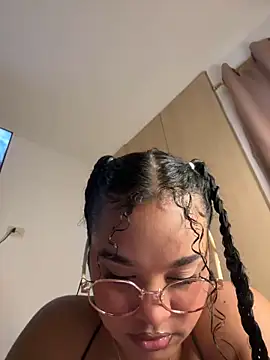 Snapshot of Lucy_wilson5 chatting on January 26, 2025, 3:38 am Lucy wilson5 online show from January 26, 2025, 3:38 am