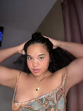 Snapshot of Lucy_wilson5 chatting on March 8, 2025, 7:27 am Lucy wilson5 online show from March 8, 2025, 7:27 am