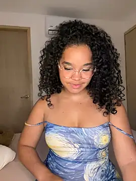 Snapshot of Lucy_wilson5 chatting on February 6, 2025, 7:24 am Lucy wilson5 online show from February 6, 2025, 7:24 am