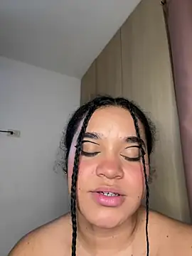 Snapshot of Lucy_wilson5 chatting on February 25, 2025, 6:58 am Lucy wilson5 online show from February 25, 2025, 6:58 am