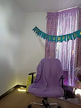 Snapshot of 911Calling chatting on February 7, 2025, 8:10 pm 911Calling online show from February 7, 2025, 8:10 pm