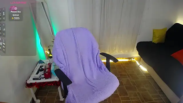 Snapshot of 911Calling chatting on January 14, 2025, 5:30 am 911Calling online show from January 14, 2025, 5:30 am