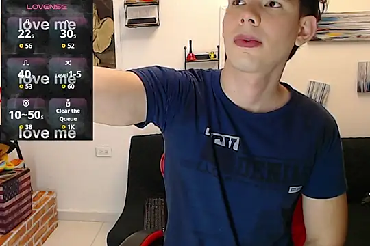 Snapshot of Angelo-cianuro- chatting on October 15, 2025, 10:40 pm Angelo-cianuro- online show from October 15, 2025, 10:40 pm