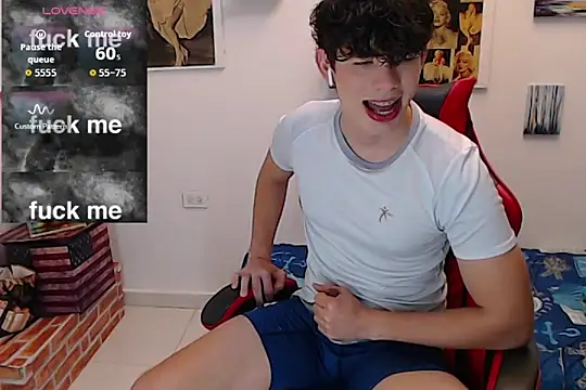 Snapshot of Angelo-cianuro- chatting on September 25, 2025, 10:27 pm Angelo-cianuro- online show from September 25, 2025, 10:27 pm