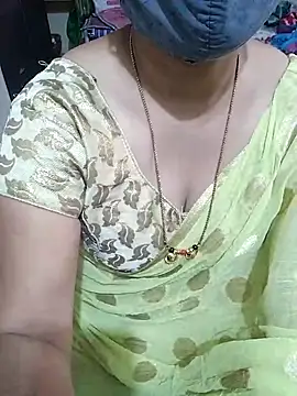 Snapshot of aliseanu chatting on February 14, 2025, 4:37 am aliseanu online show from February 14, 2025, 4:37 am