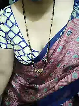 Snapshot of aliseanu chatting on February 6, 2025, 1:49 am aliseanu online show from February 6, 2025, 1:49 am