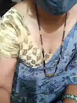 Snapshot of aliseanu chatting on February 8, 2025, 5:18 am aliseanu online show from February 8, 2025, 5:18 am