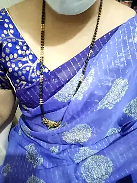 Snapshot of aliseanu chatting on October 5, 2025, 7:21 am aliseanu online show from October 5, 2025, 7:21 am