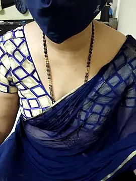 Snapshot of aliseanu chatting on October 29, 2025, 5:01 pm aliseanu online show from October 29, 2025, 5:01 pm