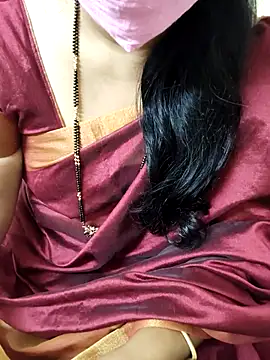 Snapshot of aliseanu chatting on October 13, 2025, 4:52 pm aliseanu online show from October 13, 2025, 4:52 pm