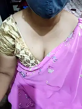 Snapshot of aliseanu chatting on February 27, 2025, 8:56 am aliseanu online show from February 27, 2025, 8:56 am