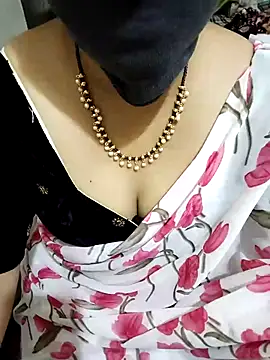 Snapshot of aliseanu chatting on March 18, 2025, 4:07 am aliseanu online show from March 18, 2025, 4:07 am